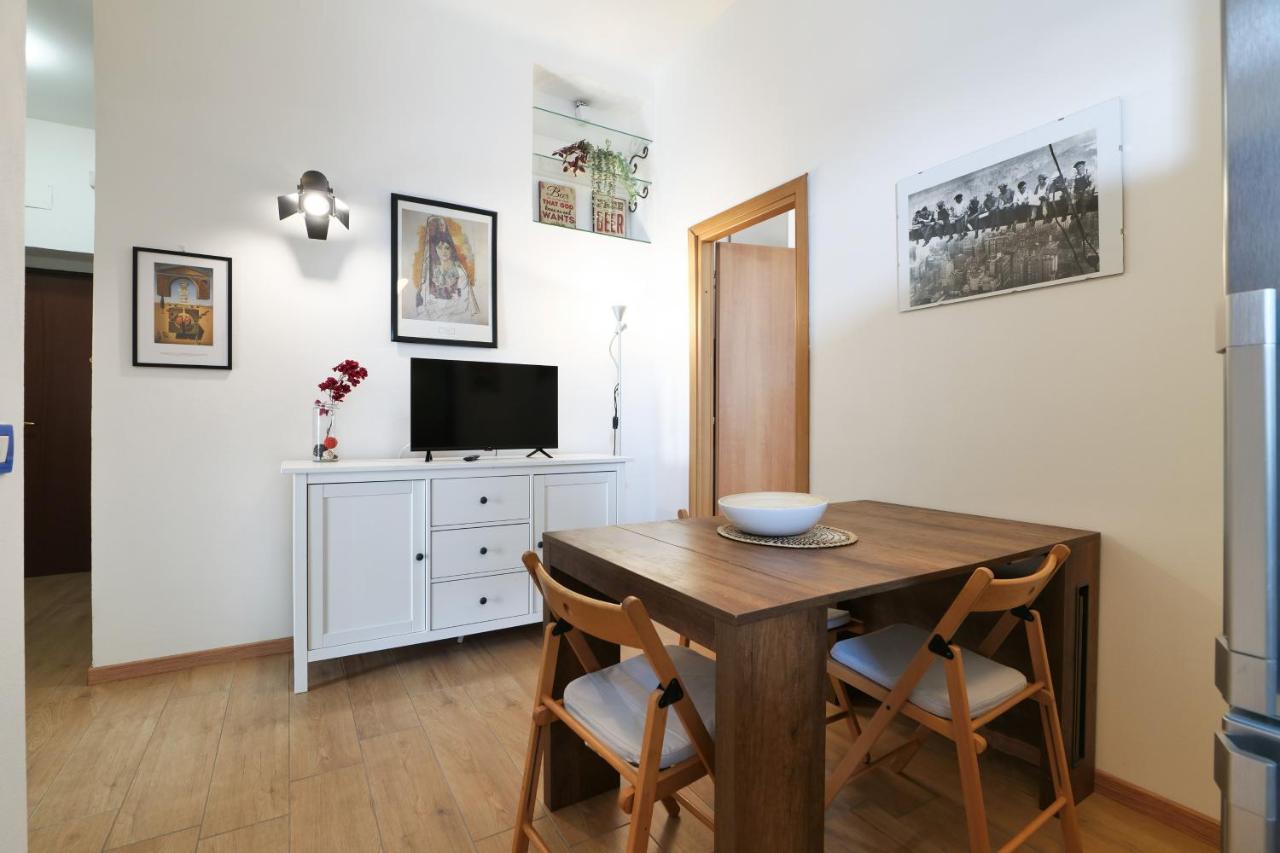 Primopiano - Tibaldi Apartment Milan Bagian luar foto