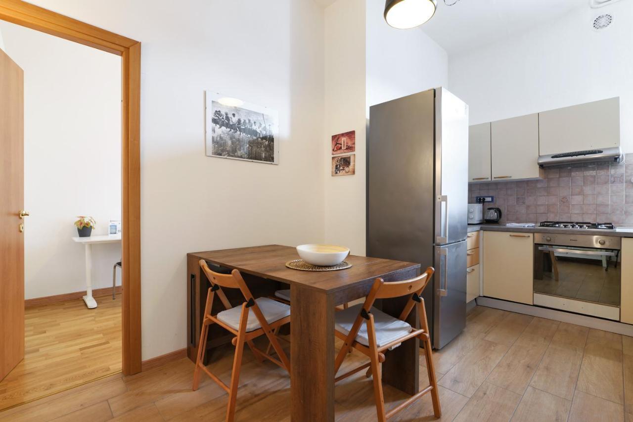Primopiano - Tibaldi Apartment Milan Bagian luar foto