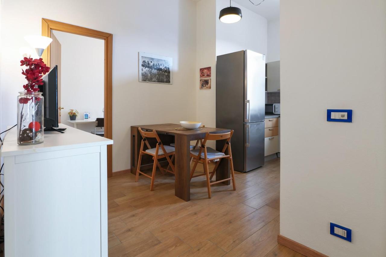 Primopiano - Tibaldi Apartment Milan Bagian luar foto