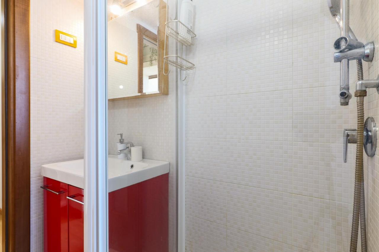 Primopiano - Tibaldi Apartment Milan Bagian luar foto